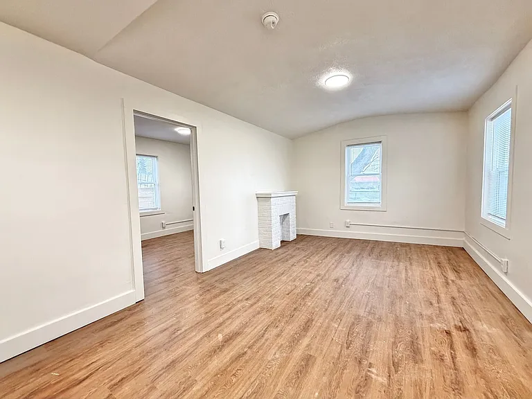 750 Creek Top St — Photo 3