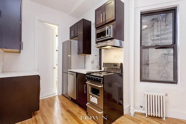 Rented by Town Residential | media 38