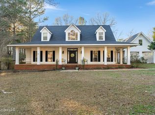 143 Red Roan Rd, Hattiesburg, MS 39402