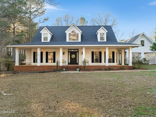 143 Red Roan Rd, Hattiesburg, MS 39402