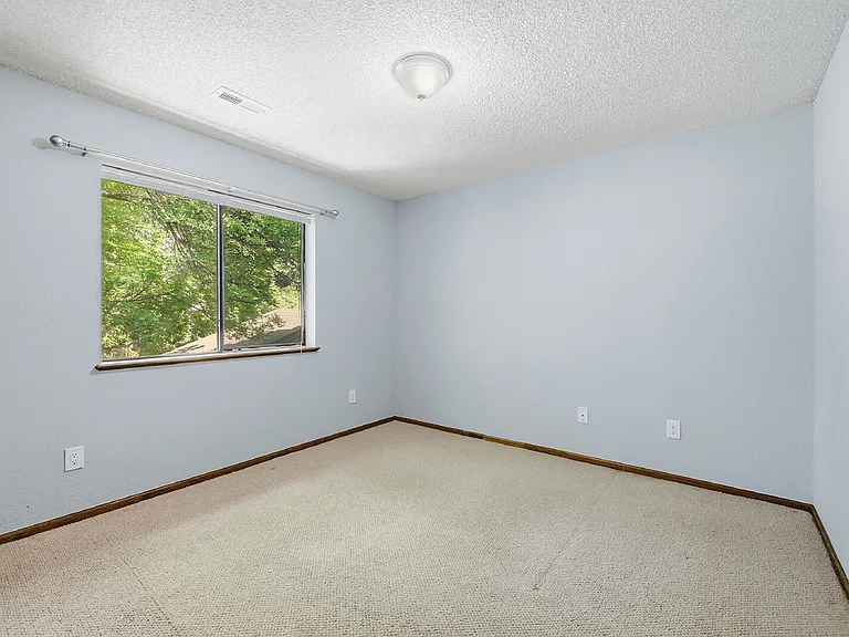 6170 Willow Ln — Photo 2