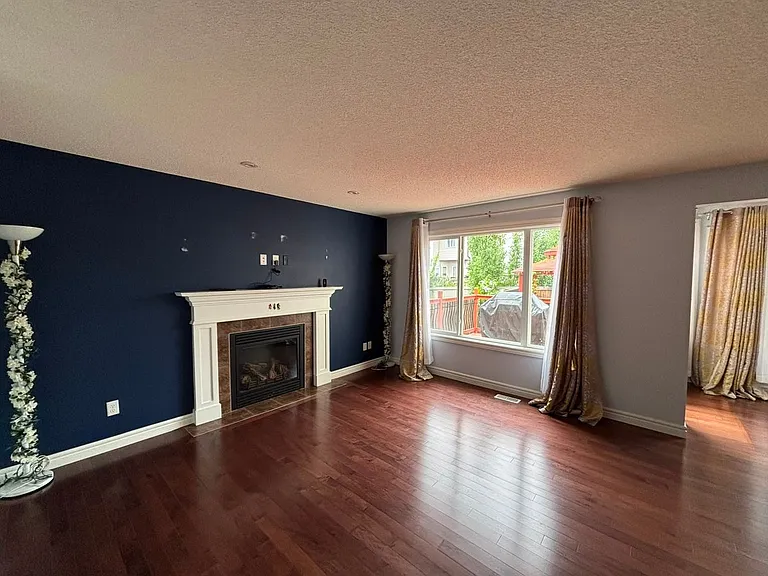 11721 16a Ave SW — Photo 12
