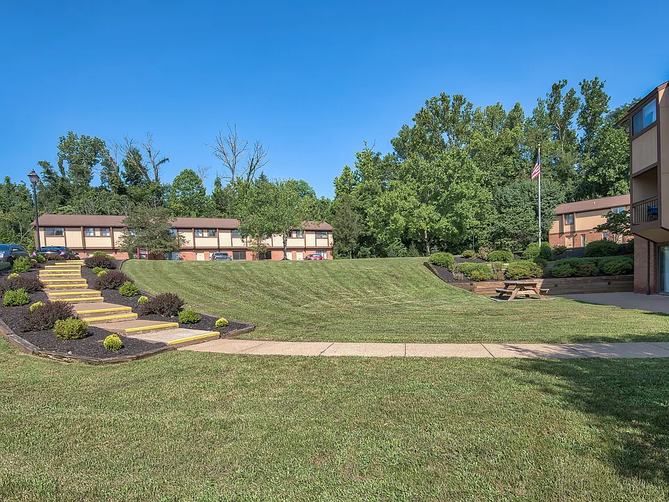 Colonial Terrace and Village Apartments