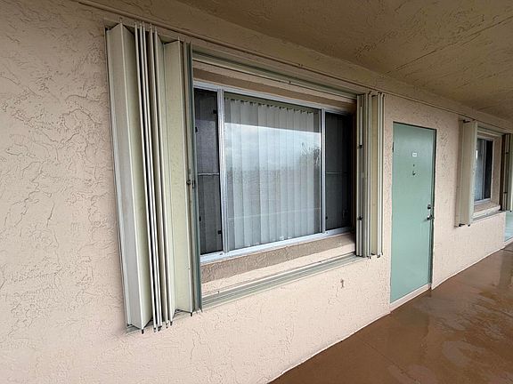 4th image of 700 VILLAGE GREEN Court #314