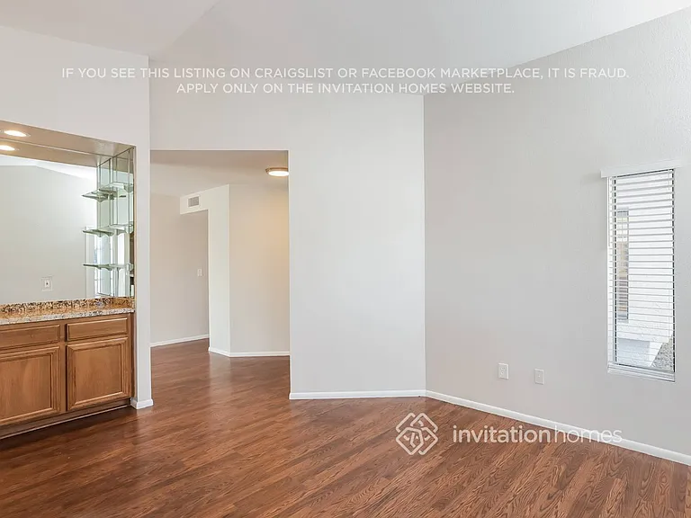 415 W Grandview Rd — Photo 10