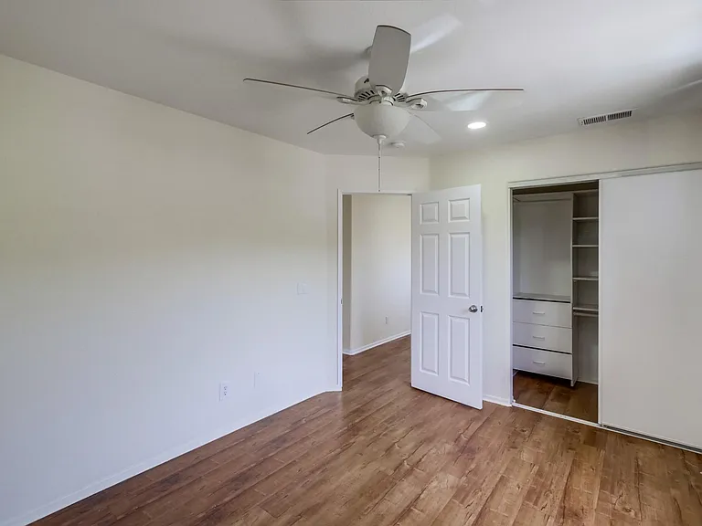 11905 Westview Pkwy — Photo 25