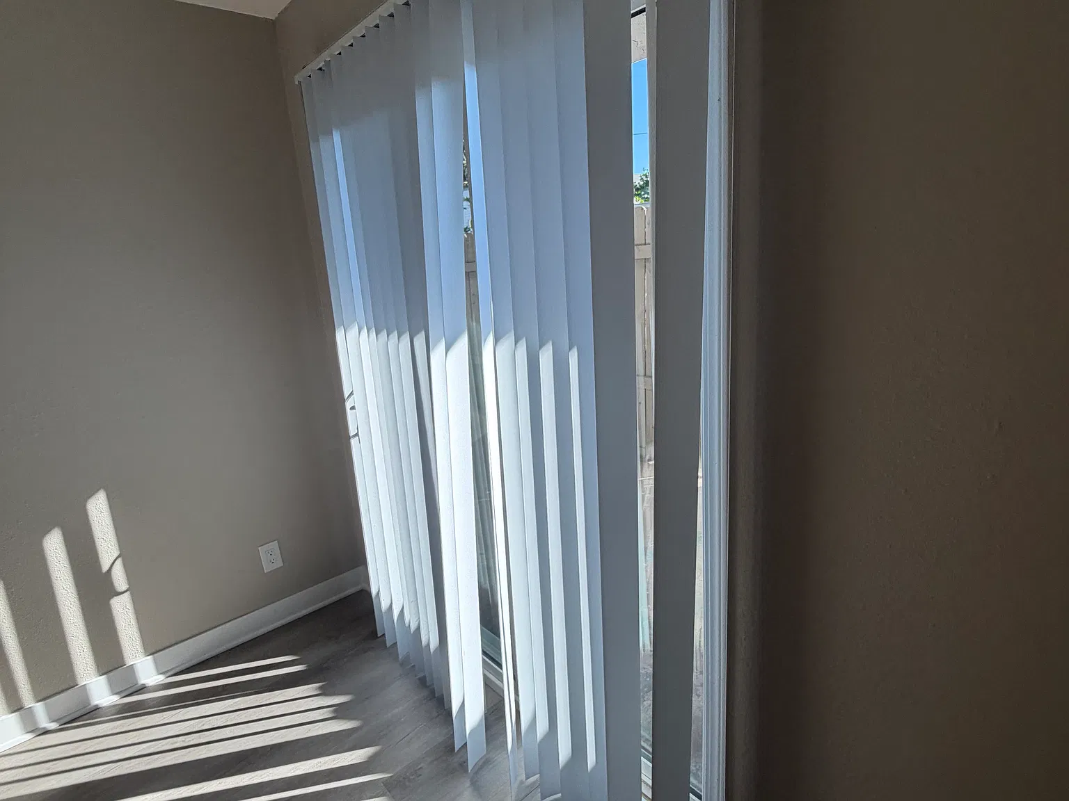 2 bed, 1000 sqft, $2,675 — Photo 4