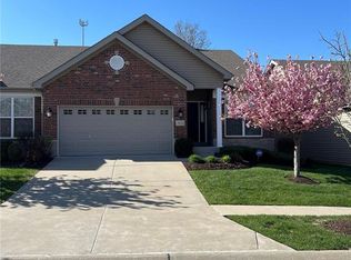 16152 Amber Vista Dr, Chesterfield, MO 63021