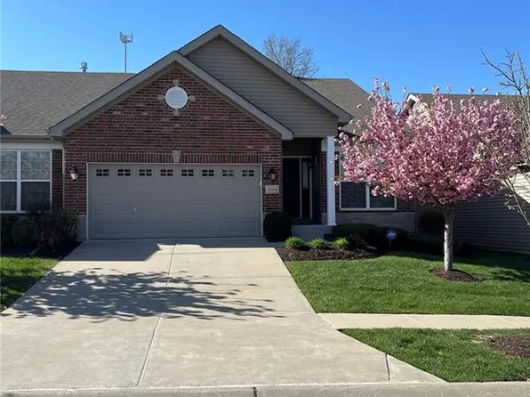 16152 Amber Vista Dr, Chesterfield, MO 63021