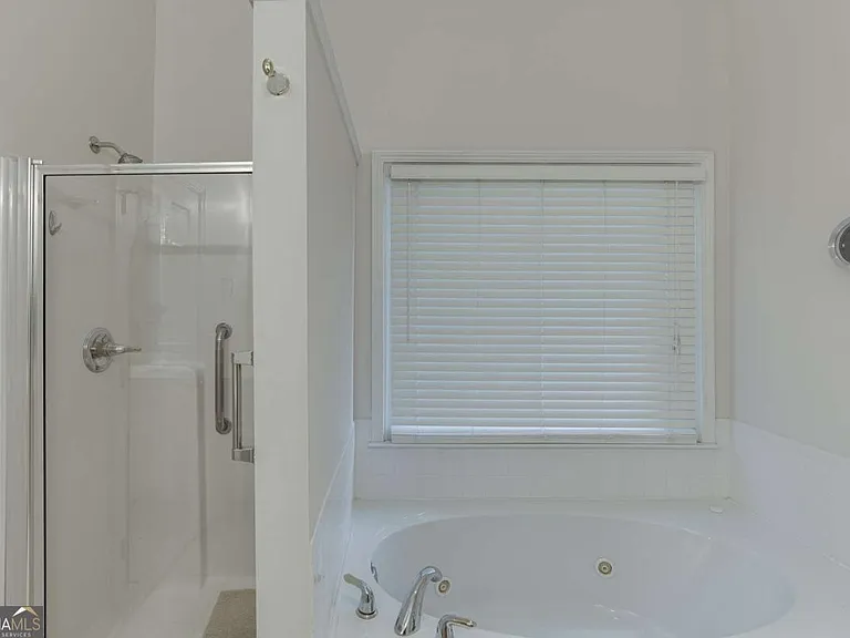 6440 Deep Woods Ct — Photo 25