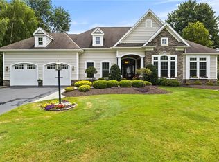 606 Brookstone Bnd, Webster, NY 14580