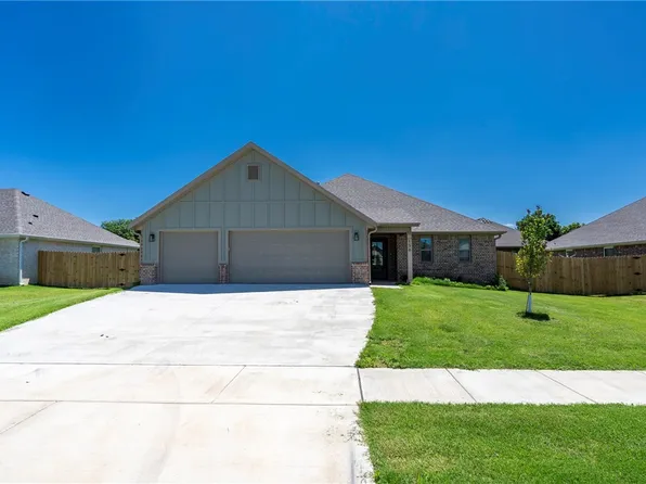 156 N Adler Ave, Farmington, AR 72730