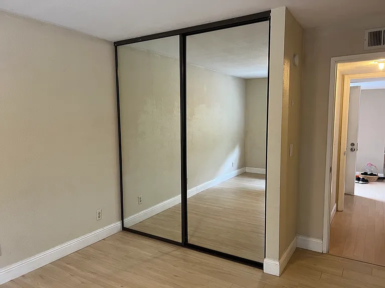 5410 Makati Cir — Photo 13