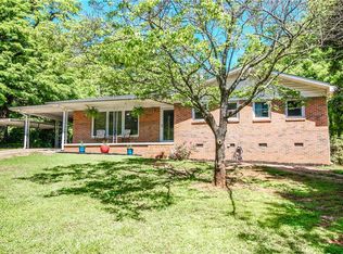 516 S Lovingood Ave, Walhalla, SC 29691