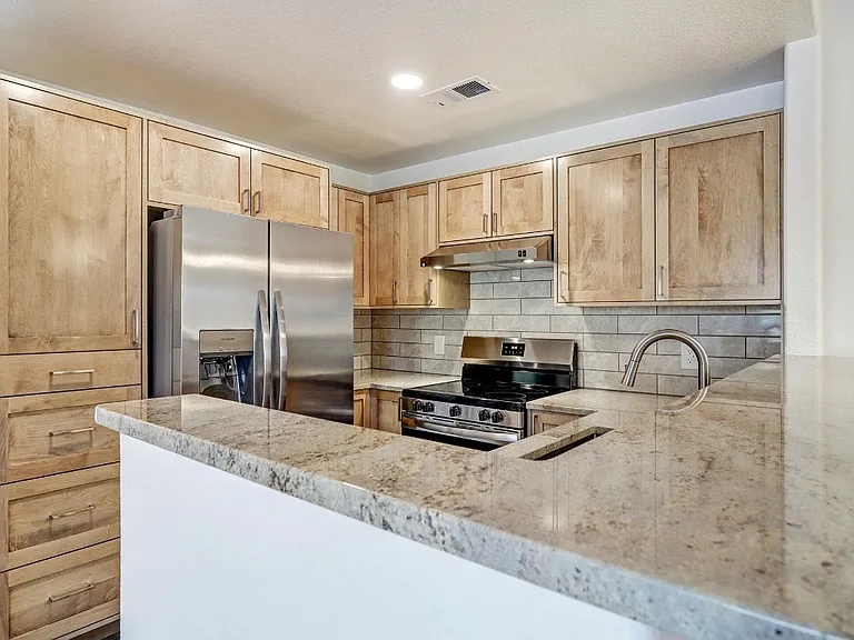 6501 San Antonio Dr NE #2001 — Photo 3