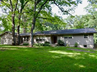 6N058 Knollwood Dr, Saint Charles, IL 60175