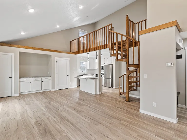 1551 Namekagon St #5 — Photo 3