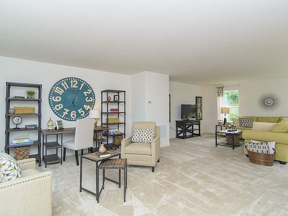 3rd image of 8703 Lavender Ln
