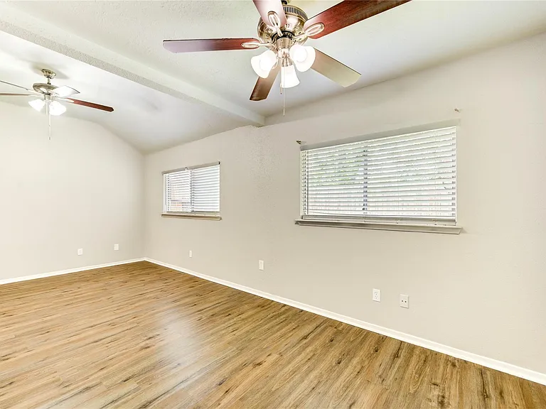 5255 Beaverbrook Dr — Photo 27