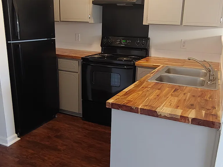 117 Hunt Club Ct — Photo 4