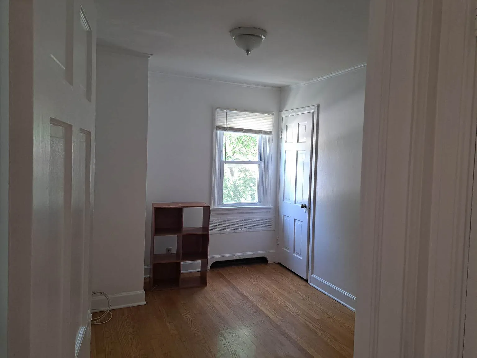 3 bed, 1.5 bath, 1200 sqft, $1,700 — Photo 1