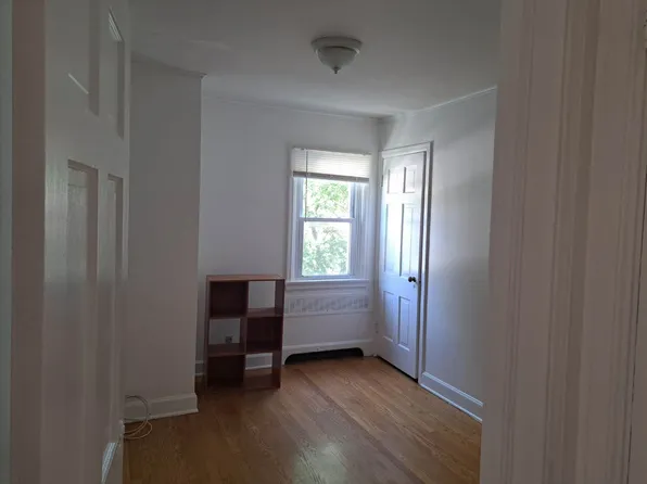 4043 N Bartlett Ave, Milwaukee, WI 53211