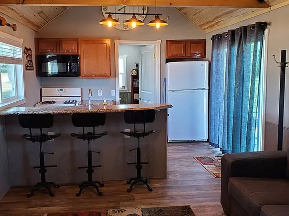 617 W 1st St, Saint Francis, KS 67756