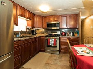 24 Shady Oaks Dr, Folsom, CA 95630