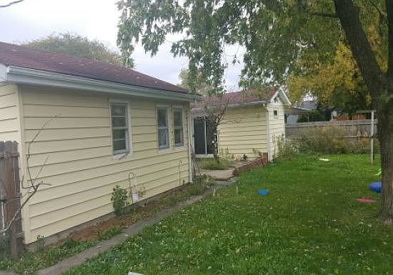 2nd image of 707 E Stewart Dr