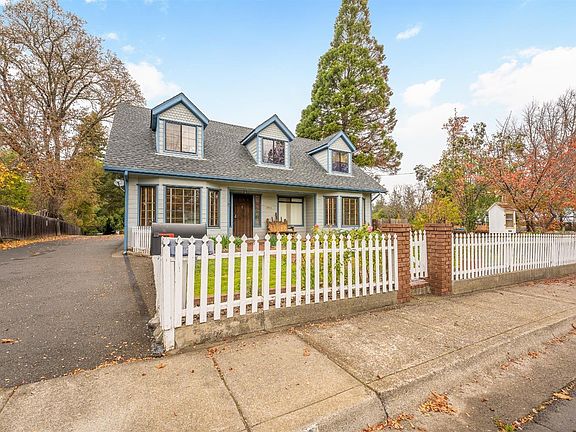 3rd image of 1096 W Standley St