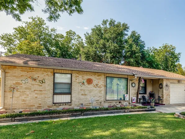 2816 Gilbert Cir, Arlington, TX 76010