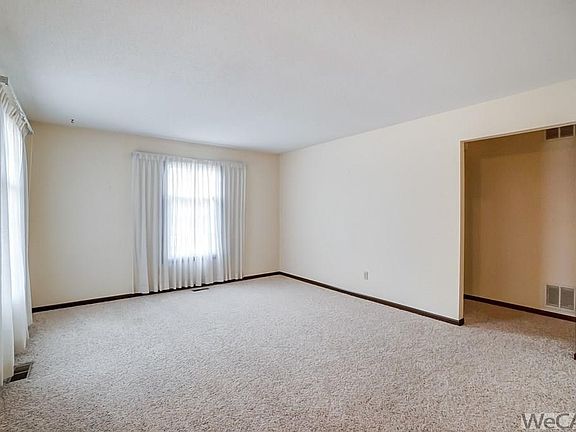 4th image of 3018 Pecan Ave