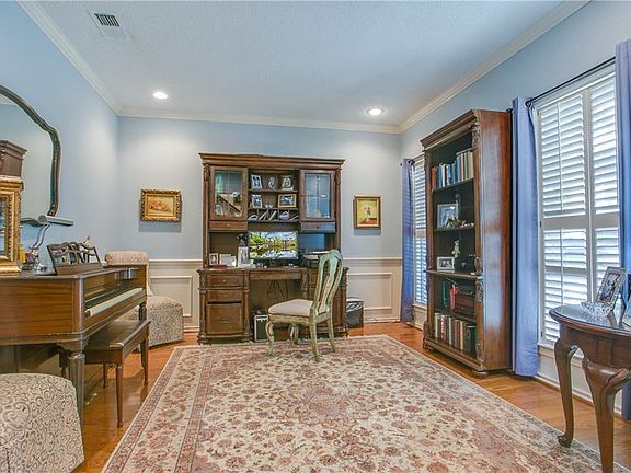 5th image of 6700 Castle Creek Dr