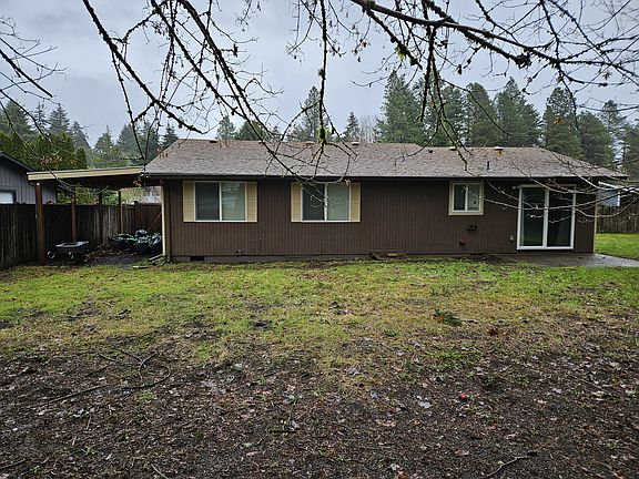 4th image of 1301 Stirrup Ct SE
