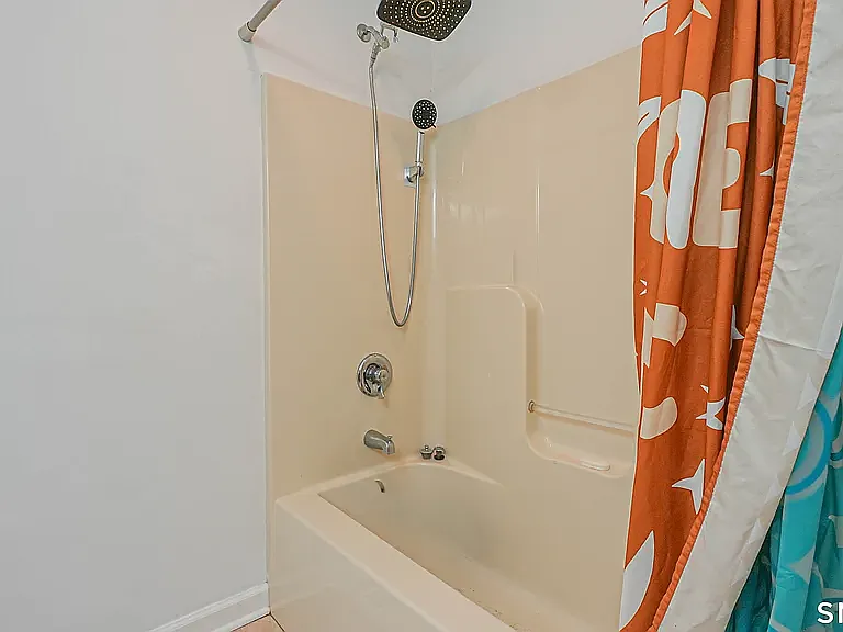 45 Daytona St — Photo 11