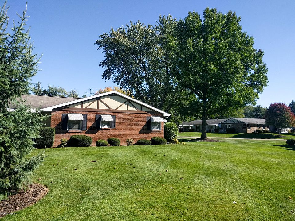 1st image of 932 Andover Ct SE