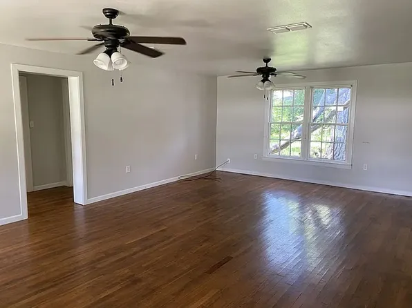 1301 W Frey St, Stephenville, TX 76401