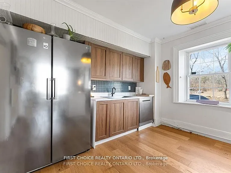 8 Campbell Reid Ct — Photo 4