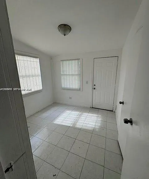 2628 Fletcher Ct — Photo 8