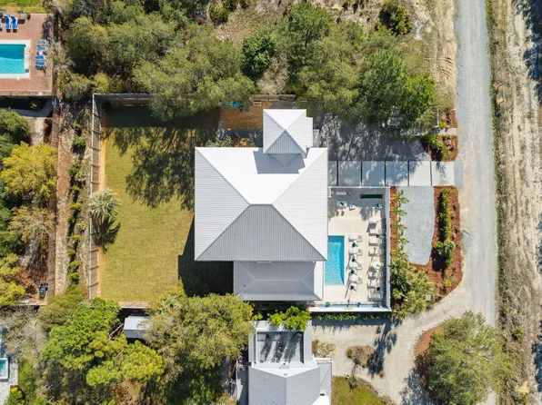 204 Sandstone St, Santa Rosa Beach, FL 32459
