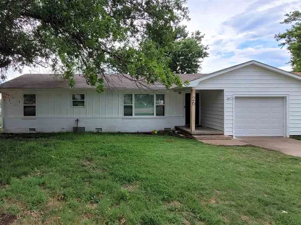 26 Highland Dr, Perry, OK 73077