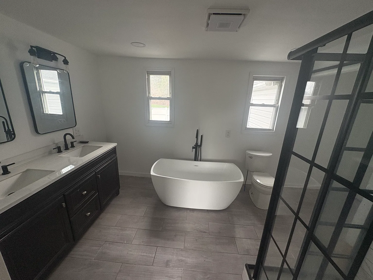 3 bed, 1400 sqft, $1,550 — Photo 2
