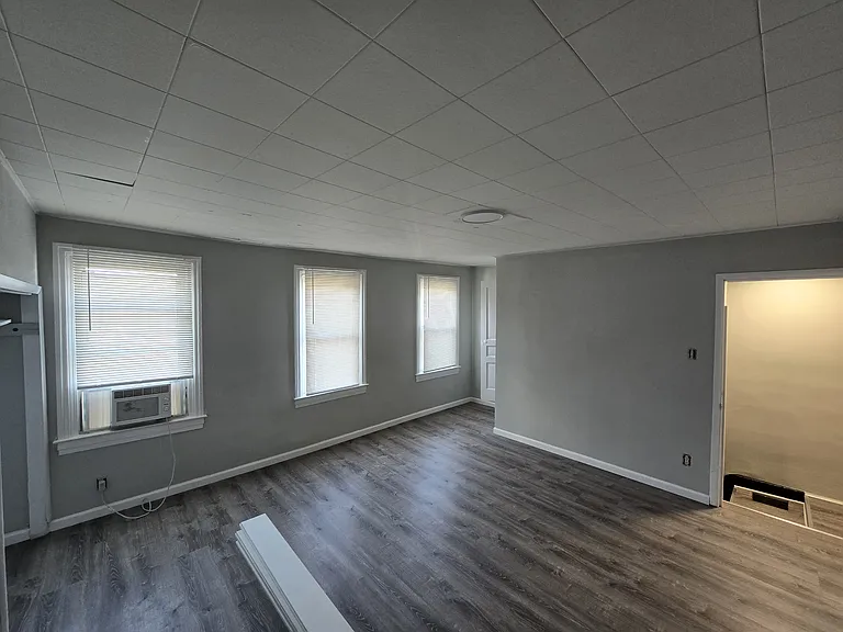 247 Maryland Ave — Photo 5