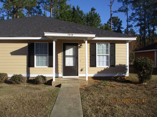 3949 Rodnor Forest Ln