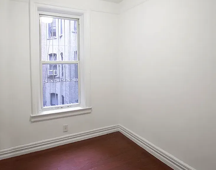 19 Kenmare St #4 — Photo 6