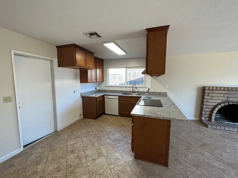 8323 Berman Walk Way — Photo 7