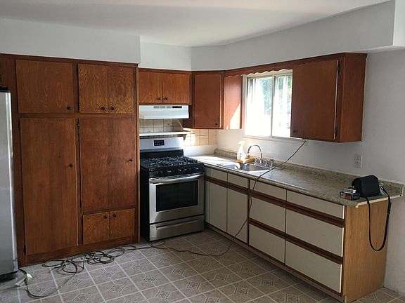 2nd image of 431 Mountainview Ave #1