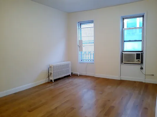 Rented by Corcoran | media 23