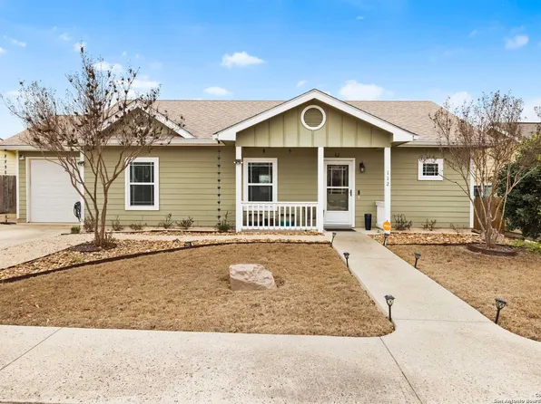 112 N Ivy Ln, Kerrville, TX 78028
