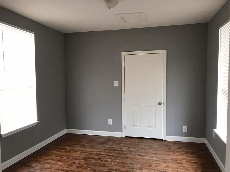690 Avenue E — Photo 3